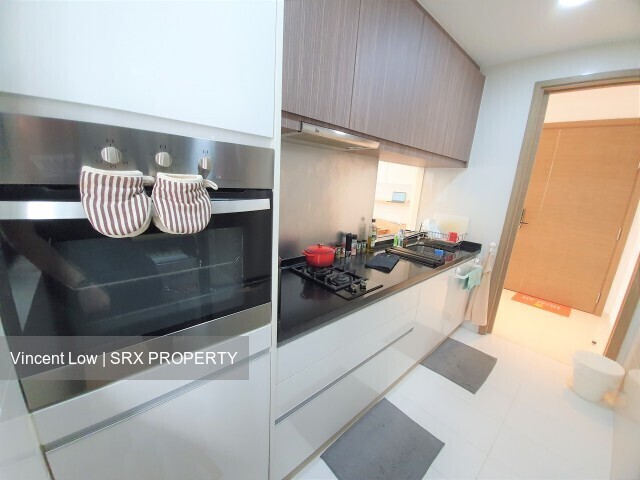 The Palette (D18), Condominium #557875191